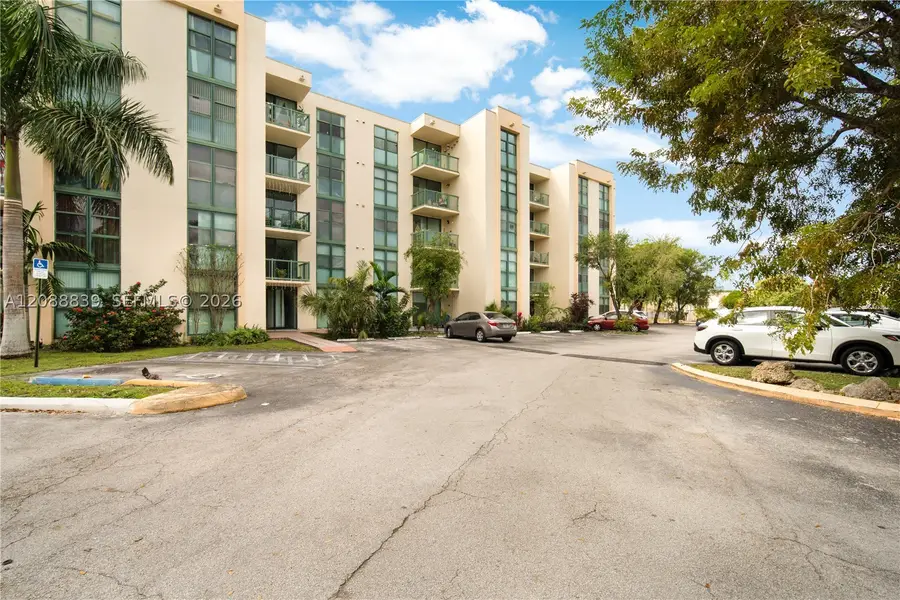 2075 SW 122nd Ave #130, Miami, FL 33175 - #2