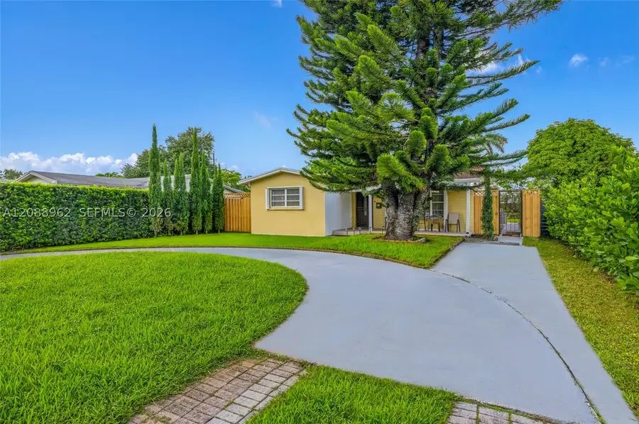 304 SW 68th Ave, Pembroke Pines, FL 33023 - #3