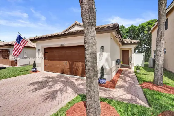 20831 NW 22nd Ct, Pembroke Pines, FL 33029