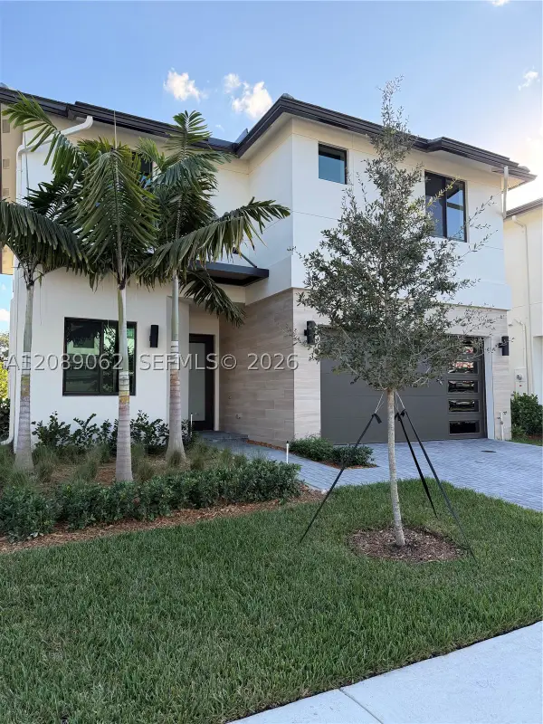 1438 SW 23rd St, Fort Lauderdale, FL 33315
