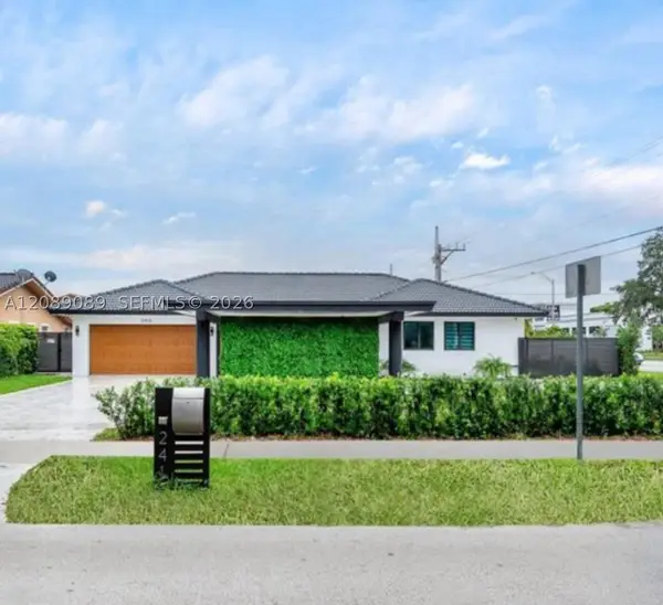 2410 SW 99th Ave, Miami, FL 33165
