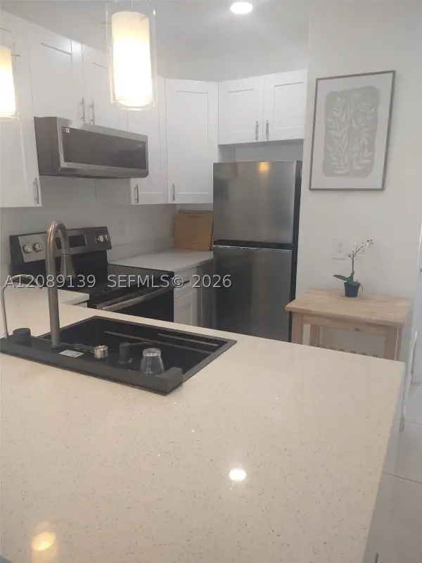 600 Layne Blvd #122, Hallandale Beach, FL 33009