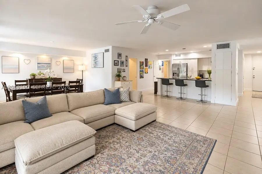 15528 Braemar Ct, Miami Lakes, FL 33014 - #2