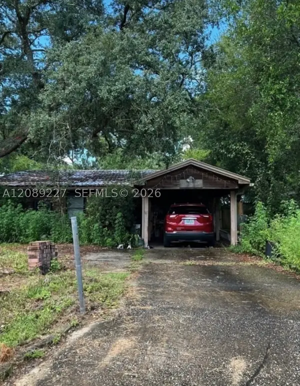 304 Iowa St, Other, FL 32578