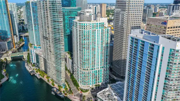 300 S Biscayne Blvd #T-3509, Miami, FL 33131