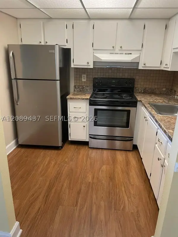 I Valencia I #214, Delray Beach, FL 33446