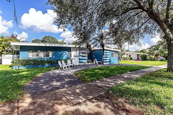 17860 NE 9th Pl, North Miami Beach, FL 33162