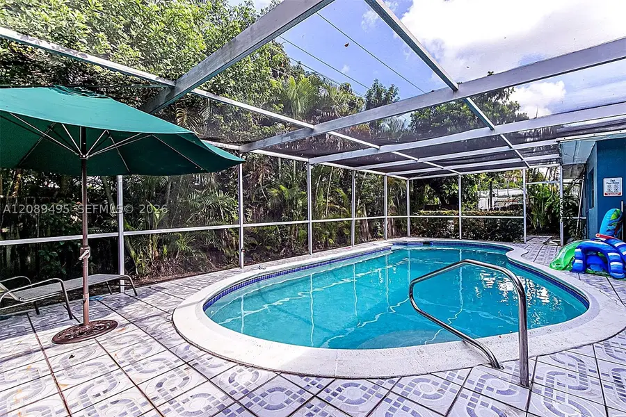 17860 NE 9th Pl, North Miami Beach, FL 33162 - #2
