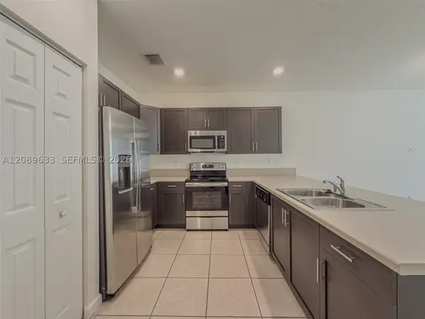 10629 W 32nd Ln, Hialeah, FL 33018