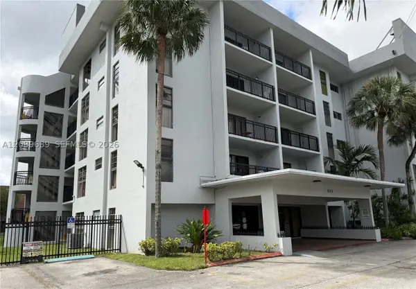 650 NE 149th St #406A, Miami, FL 33161