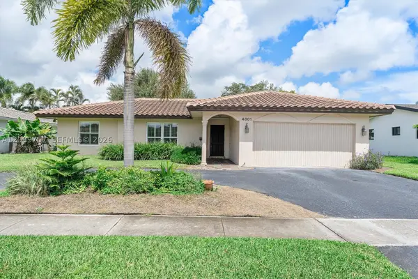 4801 N 36th Ct, Hollywood, FL 33021