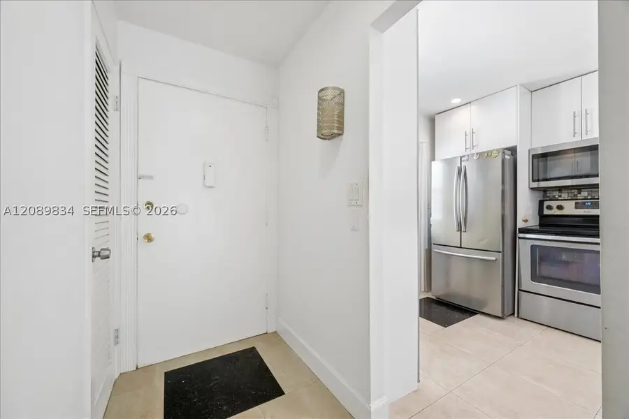 233 NE 14th Ave #2nd floor, Hallandale Beach, FL 33009 - #3