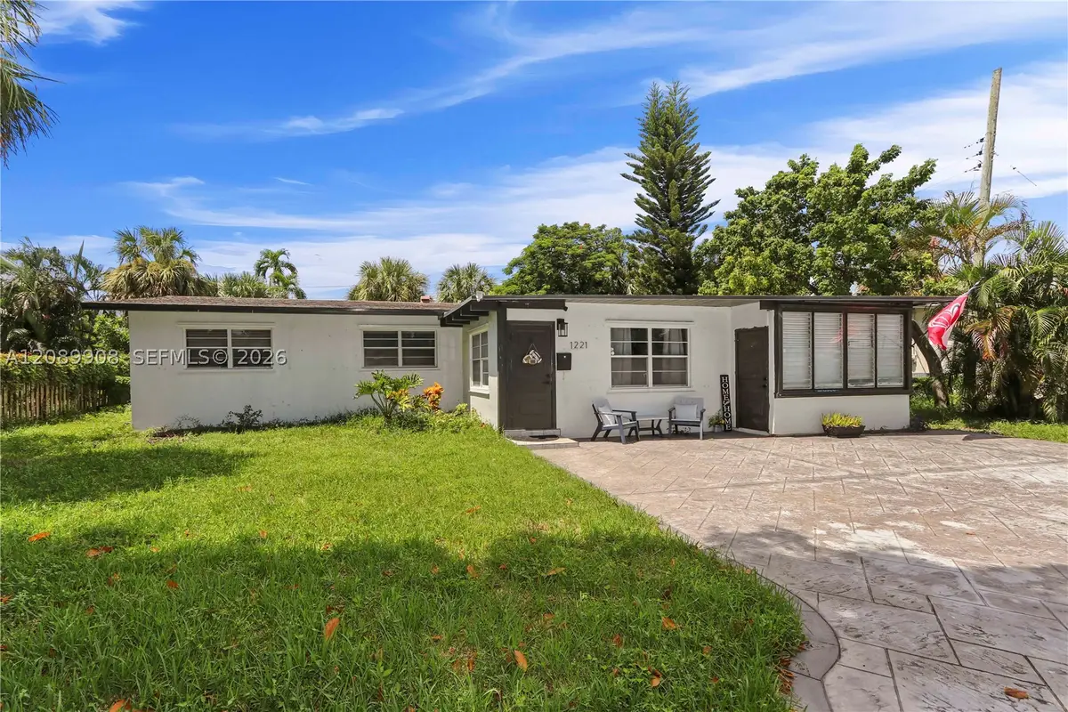 1221 NE 26th Ave, Pompano Beach, FL 33062 - #1