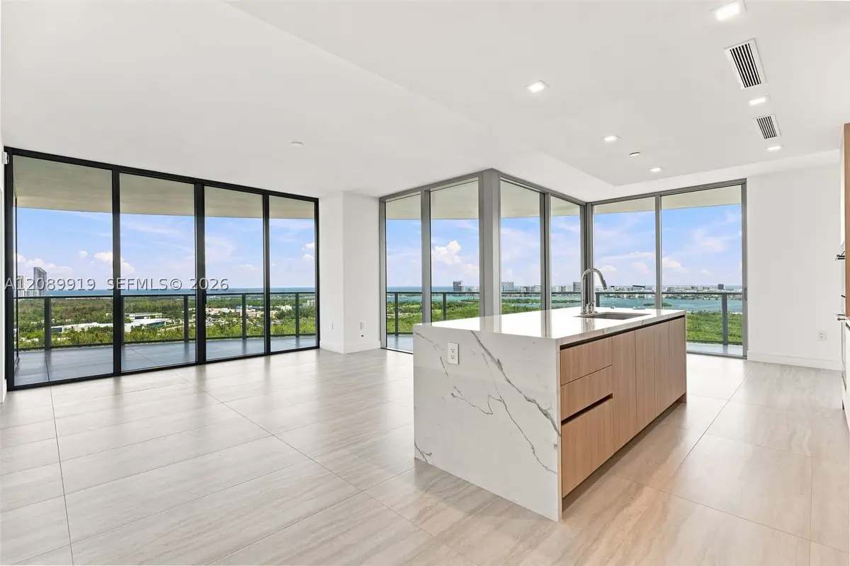 2411 Laguna Cir #2301, North Miami, FL 33181 - #1