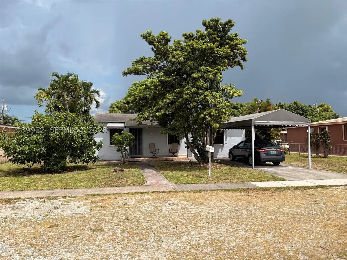 671 E 39th St, Hialeah, FL 33013 - #1