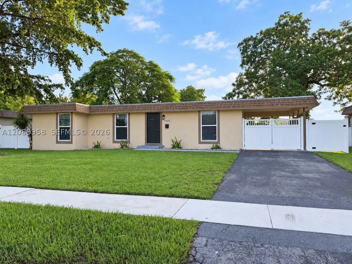 7907 NW 73rd Ter, Tamarac, FL 33321 - #1