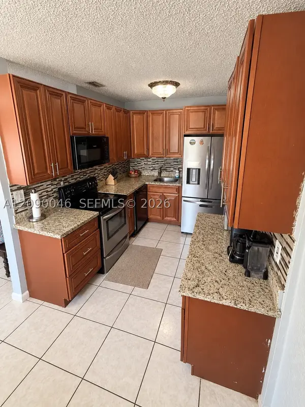 5871 NW 41st Ter, North Lauderdale, FL 33319