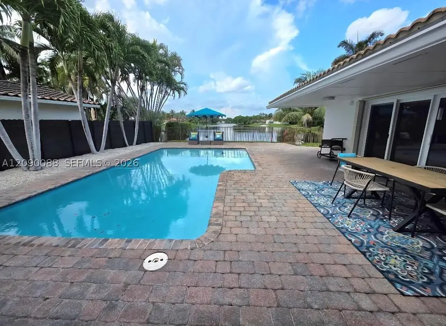 7311 Sabal Dr, Miami Lakes, FL 33014 - #2