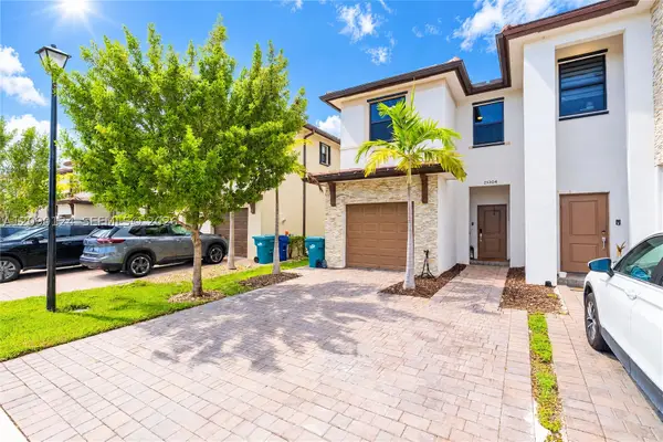 25304 SW 108th Ave, Homestead, FL 33032