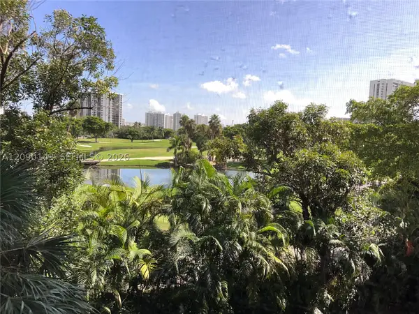 20379 W Country Club Dr #332, Aventura, FL 33180
