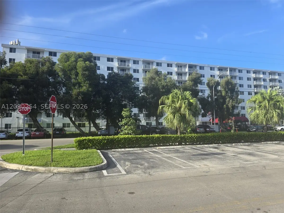 1251 NE 108th St #718, Miami, FL 33161 - #1