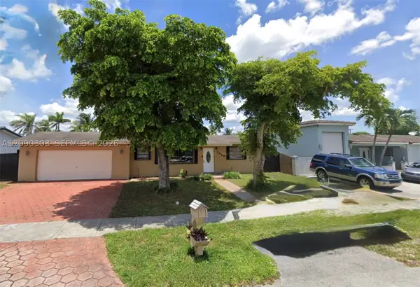 7925 NW 170th Ter, Hialeah, FL 33015
