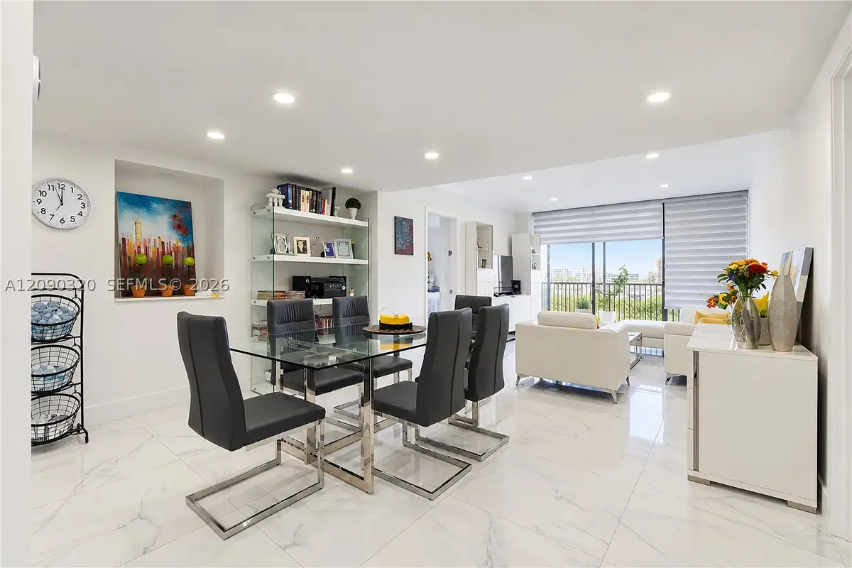 20301 W Country Club Dr #930, Aventura, FL 33180 - #1