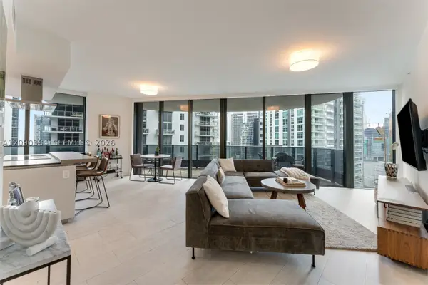 1000 Brickell Plz #2401, Miami, FL 33131