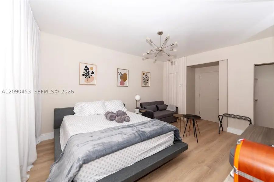 918 Ocean Dr #206, Miami Beach, FL 33139 - #3