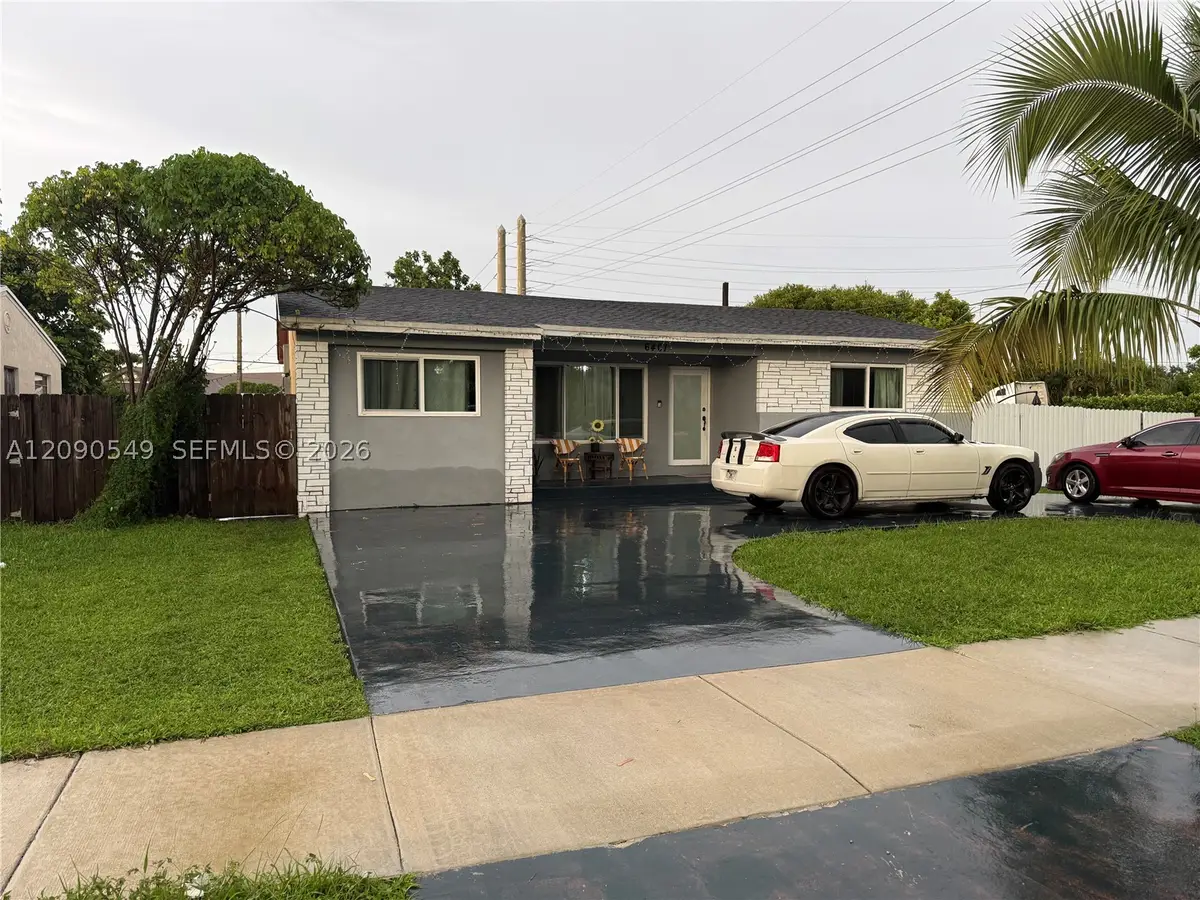 6401 Dewey St, Hollywood, FL 33023 - #1