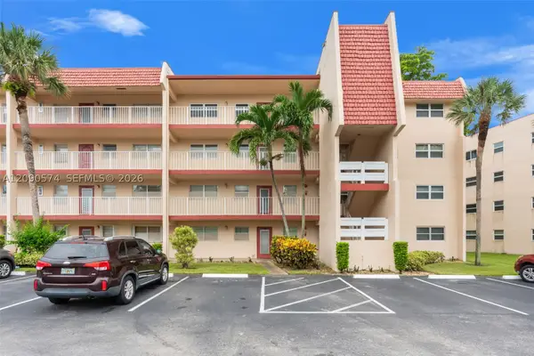1040 Country Club Dr #208, Margate, FL 33063