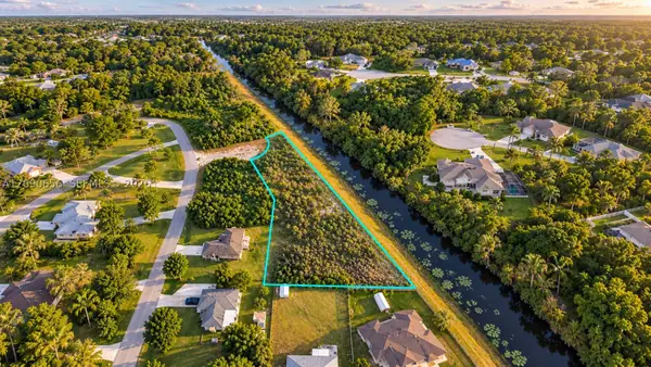 1126/1128 Capp Ct, Lehigh Acres, FL 33971