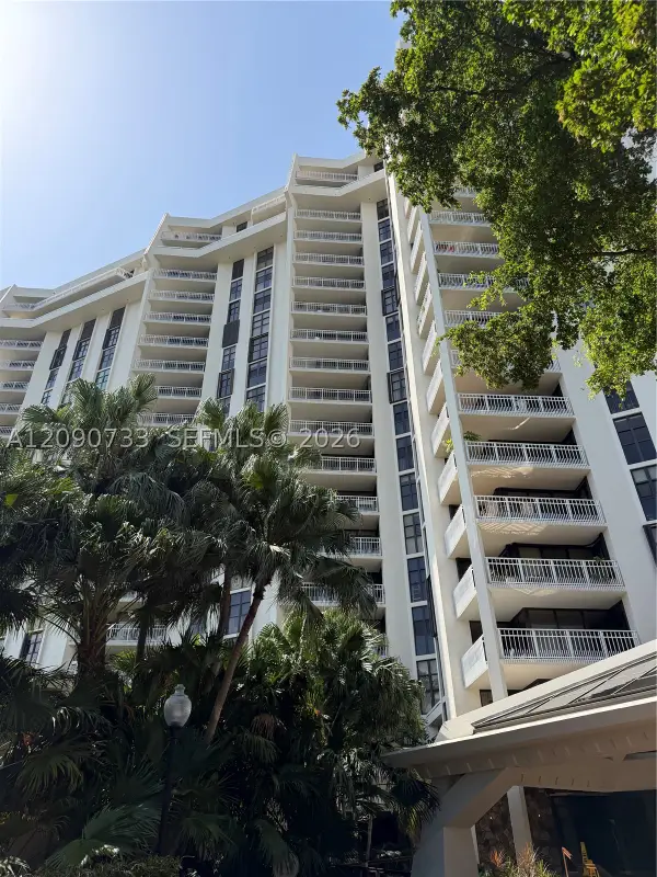 1000 Quayside Ter #1807, Miami, FL 33138