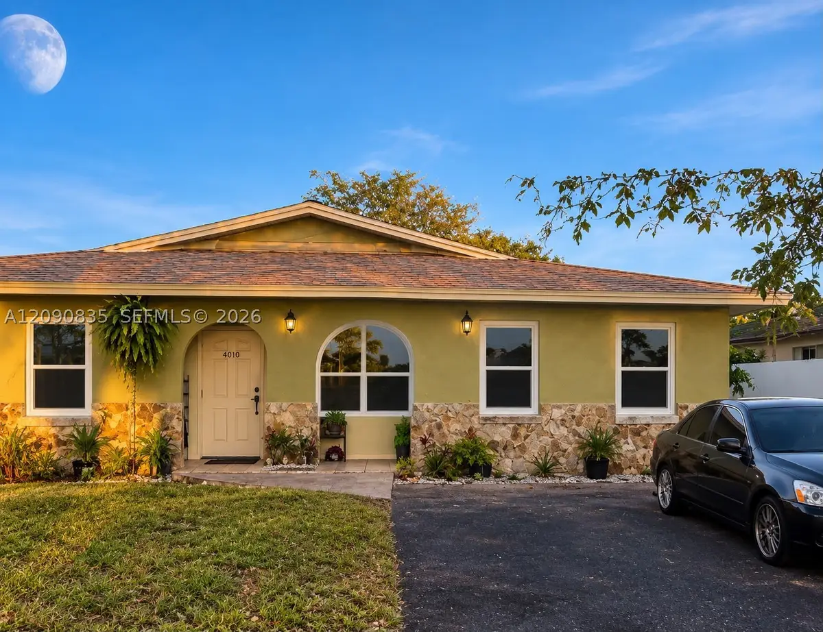4610 SW 43rd Ter, Dania Beach, FL 33314 - #1