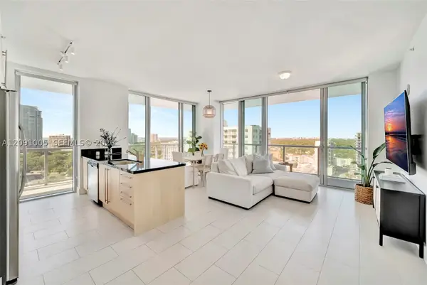 79 SW 12th St #2201-S, Miami, FL 33130