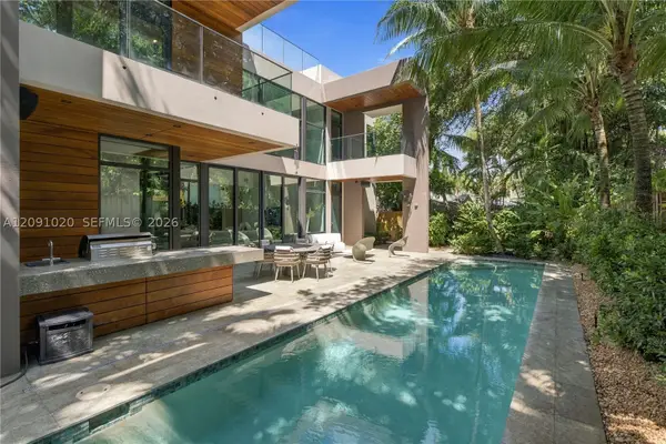 2803 Crystal Ct, Miami, FL 33133