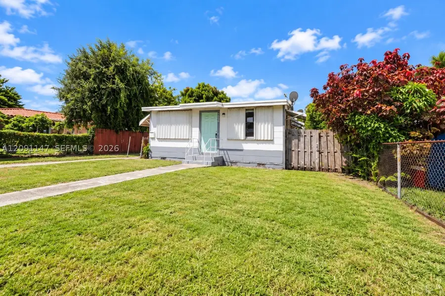 526 NW 44th Ave, Miami, FL 33126 - #3