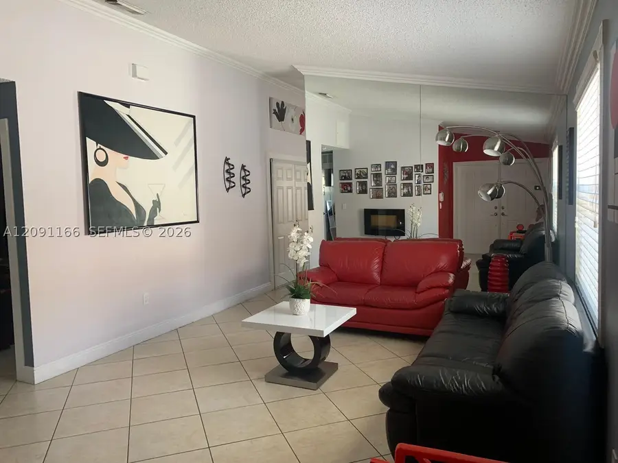 6940 W 25th Ln, Hialeah, FL 33016 - #2