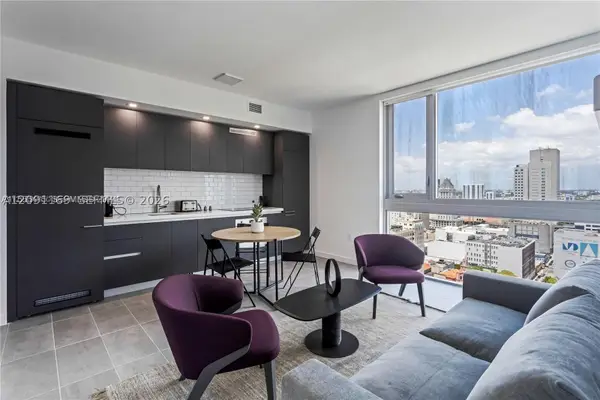 227 NE 2nd St #2806, Miami, FL 33132