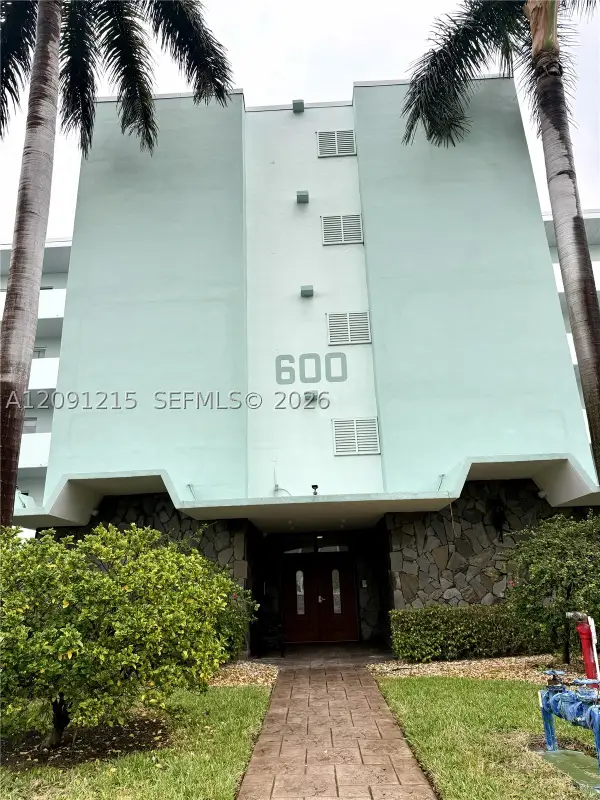 600 NE 14th Ave #224, Hallandale Beach, FL 33009