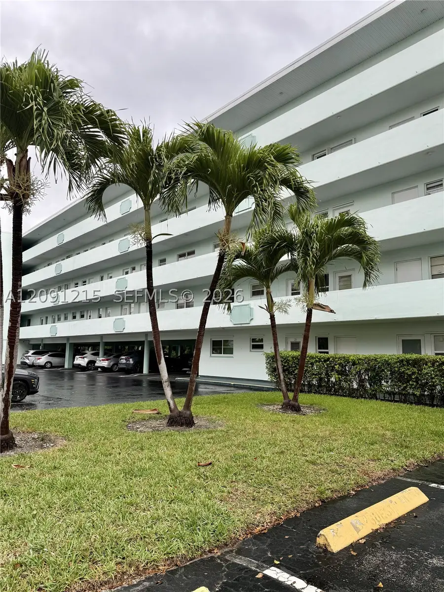 600 NE 14th Ave #224, Hallandale Beach, FL 33009 - #3