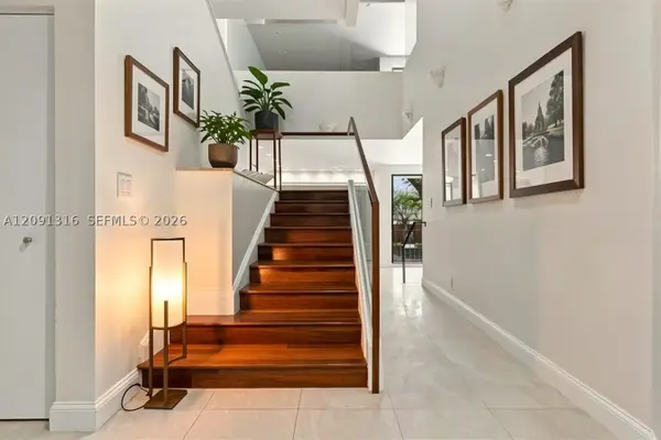 1542 NE Quayside Ter #D2, Miami, FL 33138