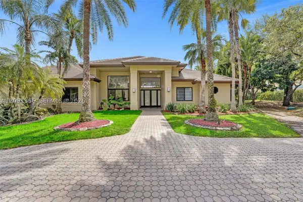 3320 Bridle Path Ln, Weston, FL 33331