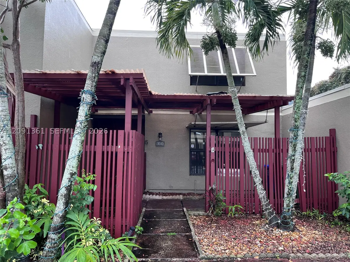 11010 Clubhouse Rd, Pembroke Pines, FL 33026 - #1