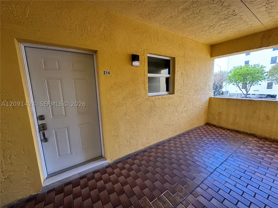 1555 W 44th Pl #214D, Hialeah, FL 33012 - #3