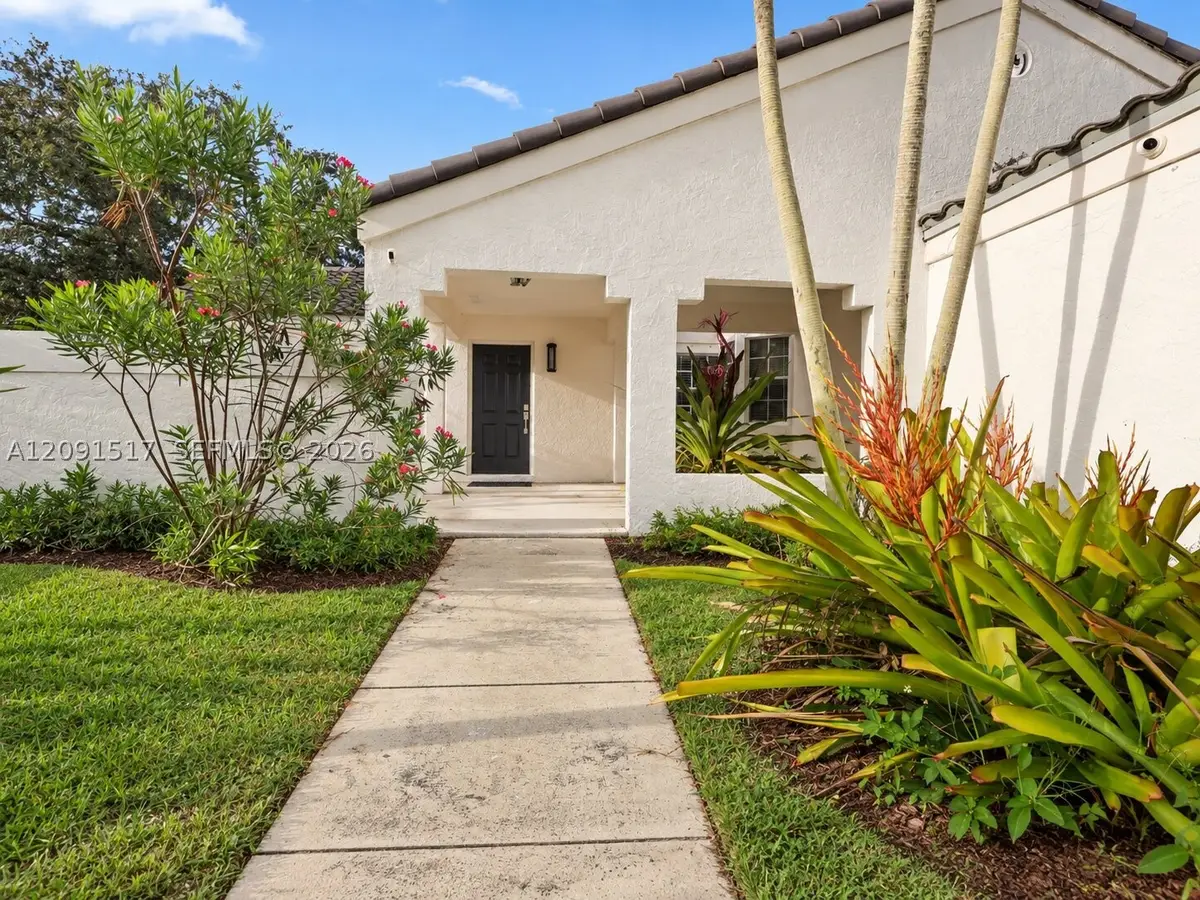 15221 SW 158th St, Miami, FL 33187 - #1
