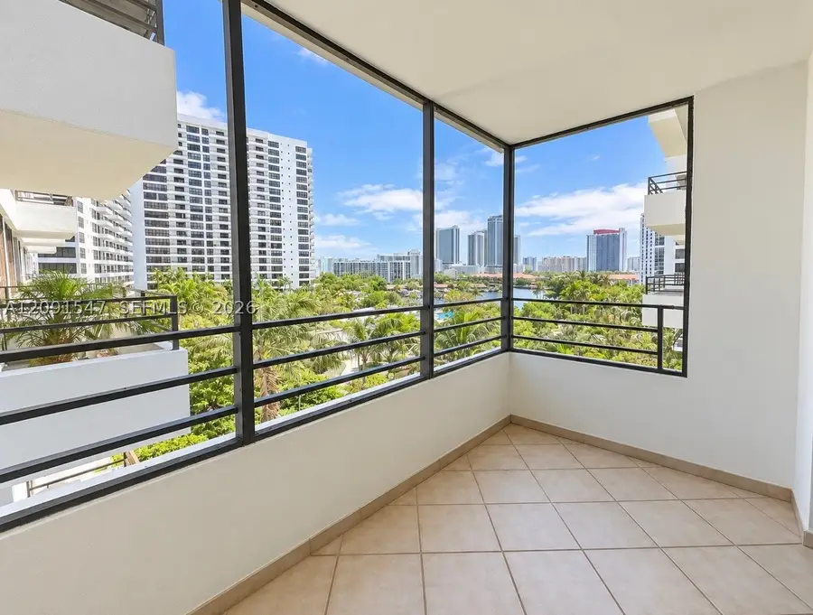 600 Three Islands Blvd #616, Hallandale Beach, FL 33009 - #2