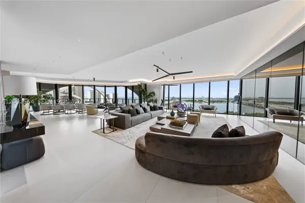 1000 NE Biscayne Blvd #2202, Miami, FL 33132