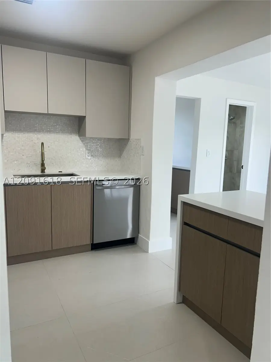 9230 SW 41st St, Miami, FL 33165 - #2