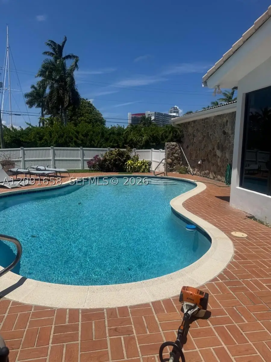 600 Hibiscus Dr, Hallandale Beach, FL 33009 - #3